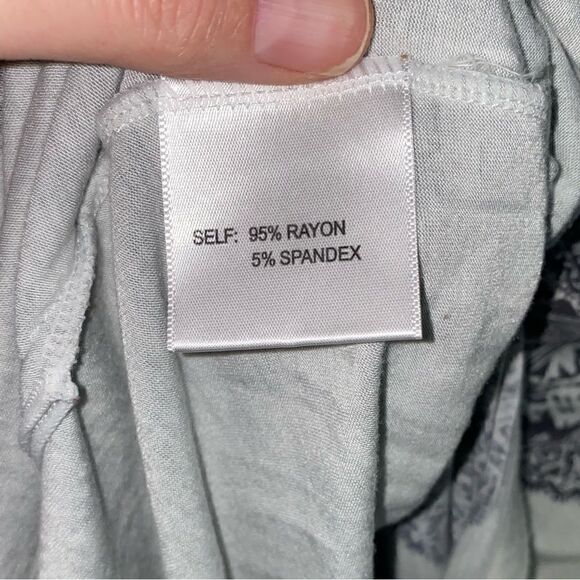 Rose & Olive Stretch Printed V-Neck Sleeveless Pullover Tank Top Gray Size Large - Picture 5 of 7